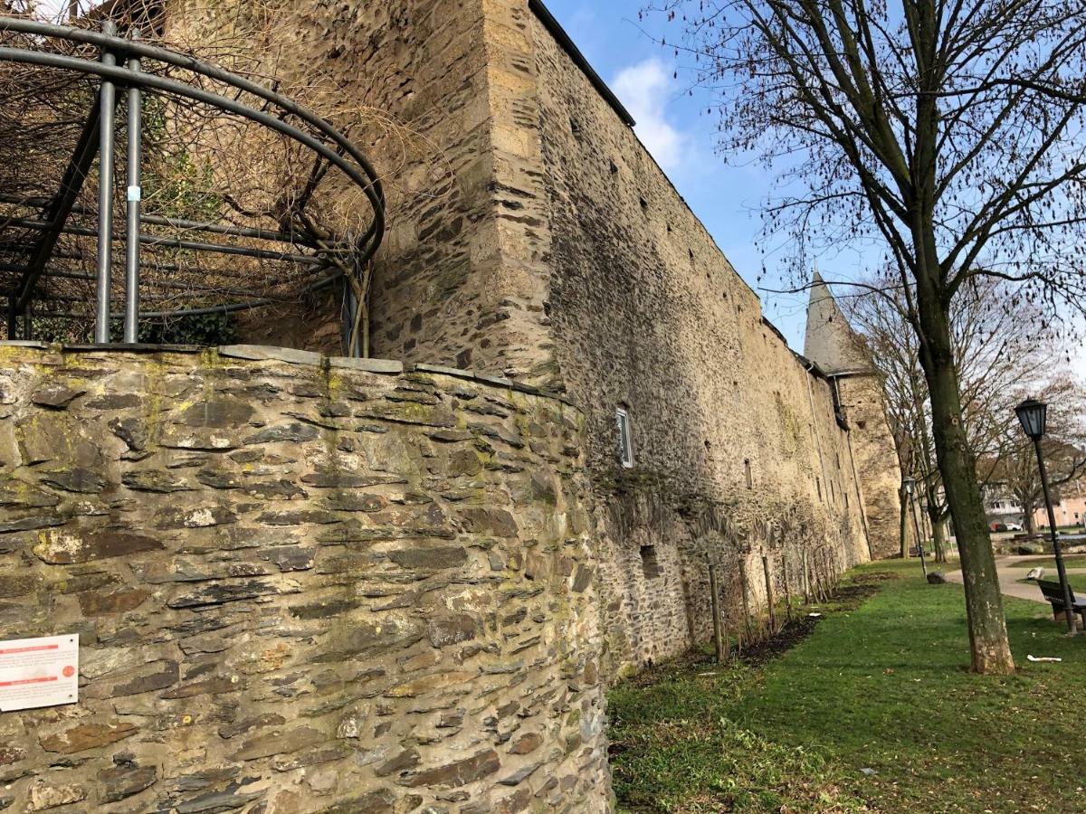 Ferienwohnung "Am Ochsentor" Andernach Ngoại thất bức ảnh